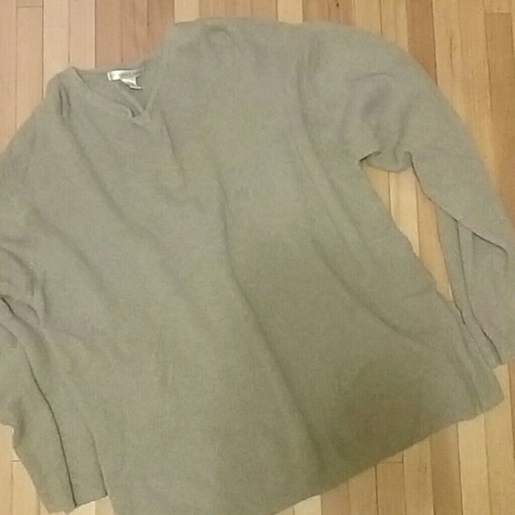 Sweater - Picture 2 of 3